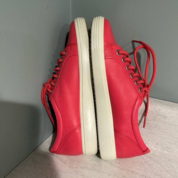 Ecco walking shoes size 6, EUC - Picture 6 of 9